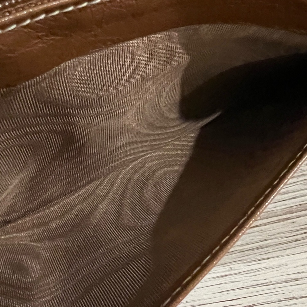 Salvatore Ferragamo Cream and Purple Wallet - Picture 9 of 12